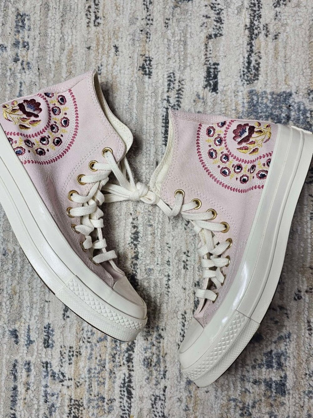 Converse Chuck Taylor 70 Embroidered High Top Sneakers Womens Size 8.5